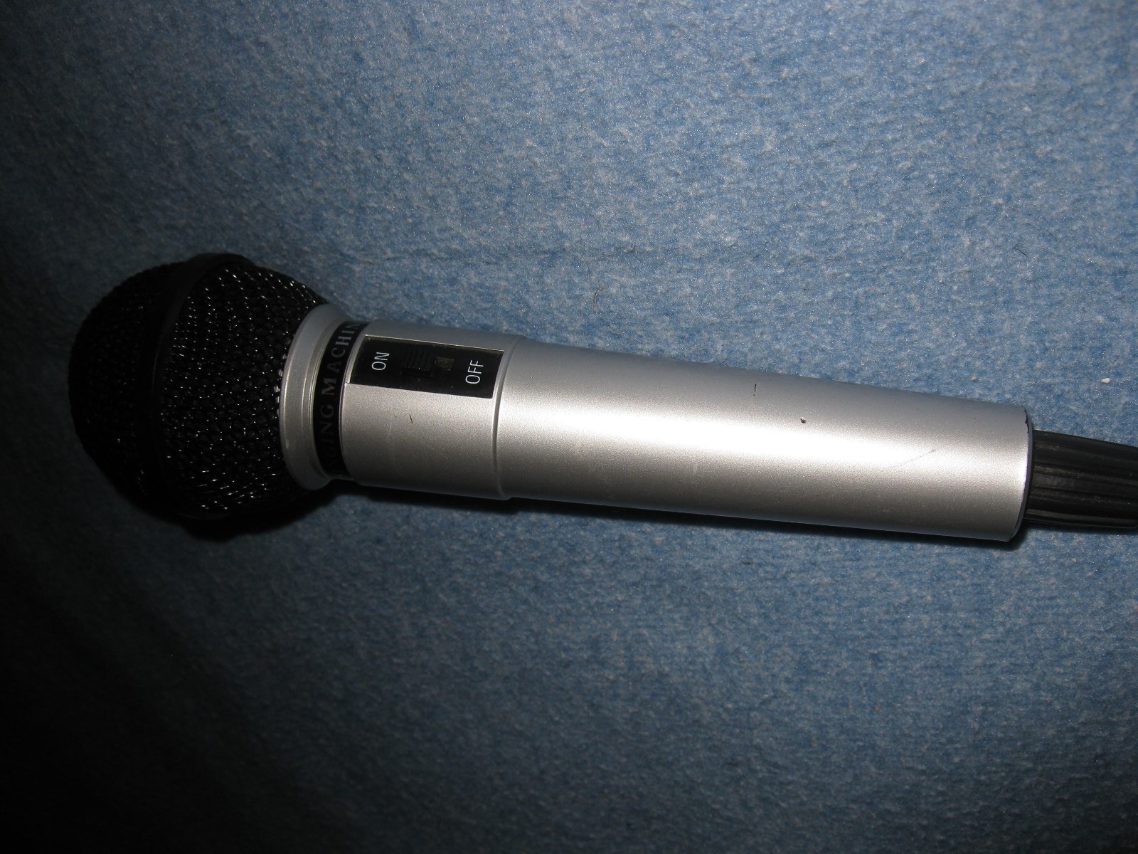 Singing Machine Uni-directional Dynamic Karaoke Microphone  10 ft Cord=FREE SHIP