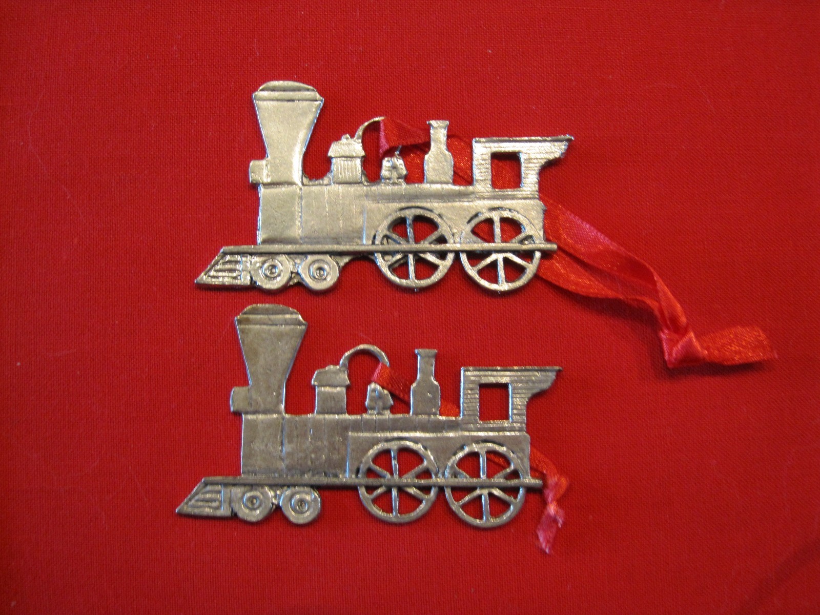 vntg METZKE PEWTER signed; 2 XMAS Tree Ornaments; US pair of Train Engines