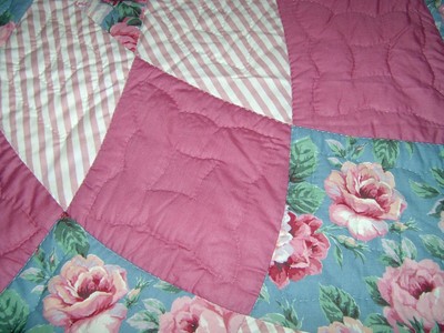 King/Queen Hand Made Pink Dahlia Quilt  92x99  Signed+Dated  2000