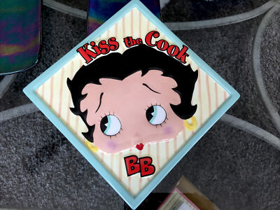 Adorable 2003 Betty Boop Retro Kiss The Cook Ceramic Trivet Vandor NIB NOS HTF