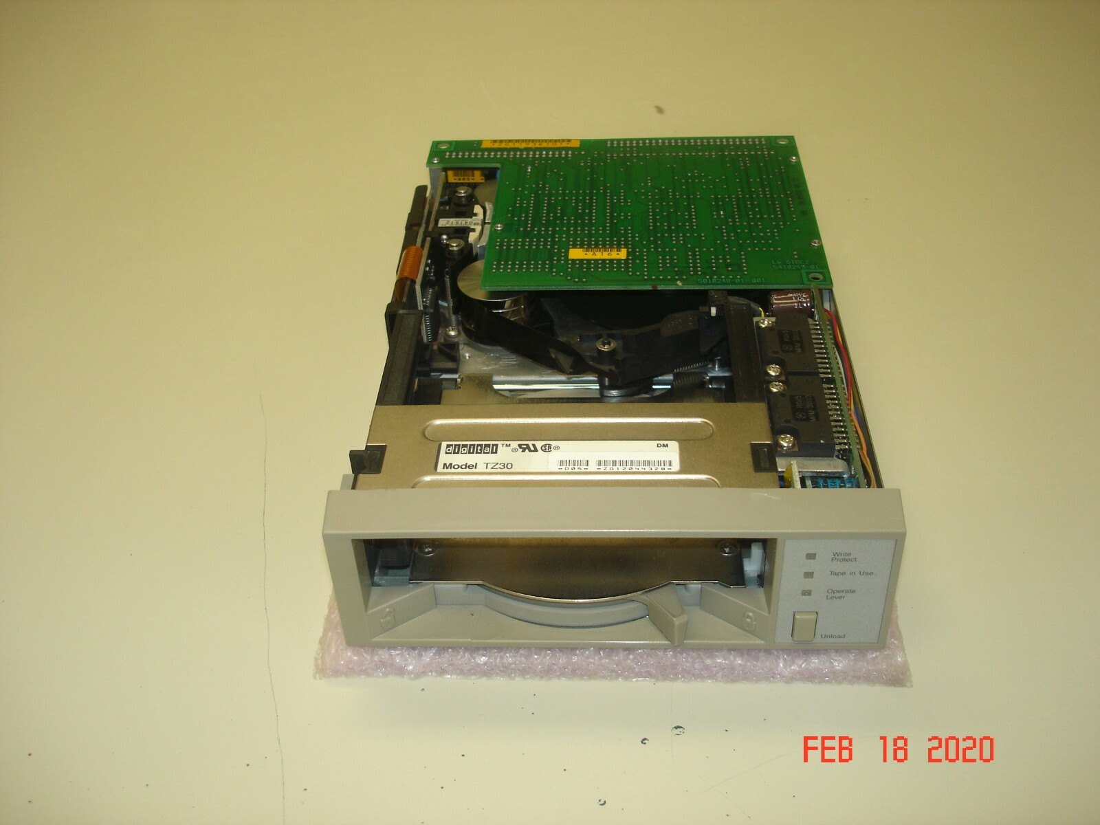 ジュン DEC TZ30-EK 95MB HH TAPE DRIVE W/ BRACKET FOR MICROVAX 3100