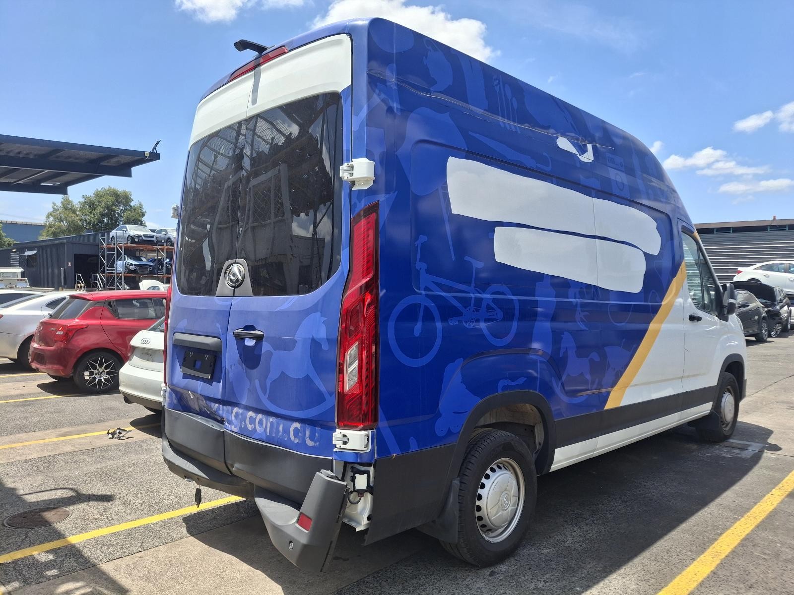 LDV DELIVER 9 2020-2024 LEFT GUARD LINER FRONT, 07/20- - thumbnail 3