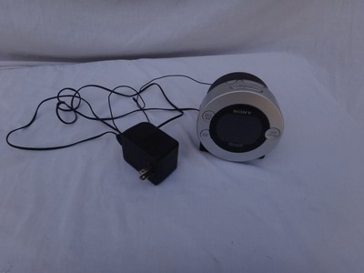 Sony Dream Machine Dual Alarm Clock Radio ICF-C7iP with 30 Pin iPod iPhone Dock 