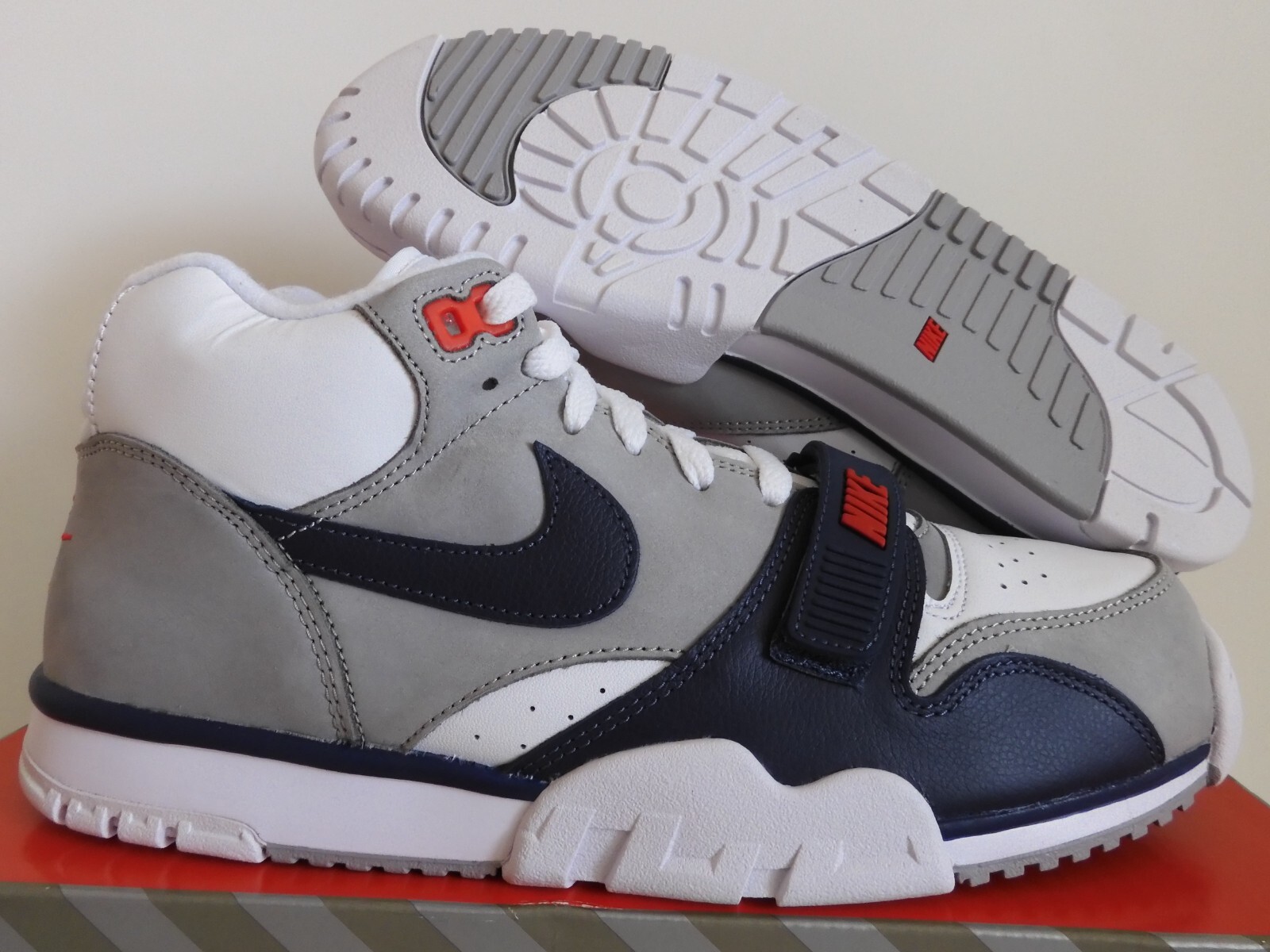 シューズ Nike Air Trainer 1 9.5 US / 43 EU Nike Air Trainer 1 'Hyper Violet' – Puffer Reds