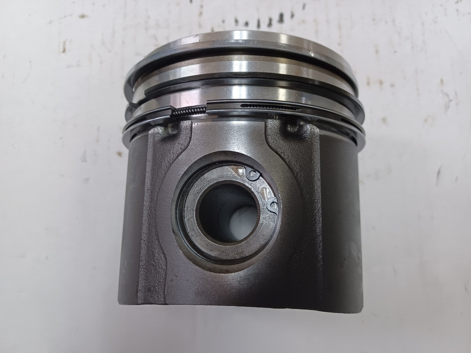 87802368 87802235 87801077 F161231 STD FORD 201 PISTON AND
