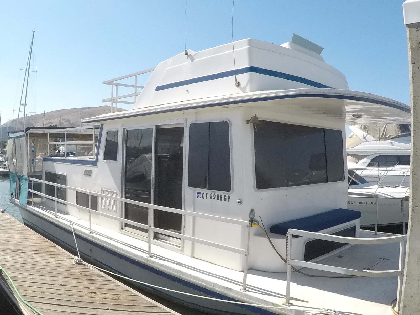 1984 Gibson Powerboat, South San Francisco CA | No Fees & No Reserve