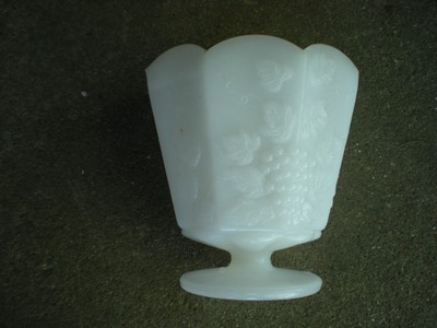 E.O. BROADY Milk Glass VASE COPOTE Grape & Vine Scallop Edge 2250