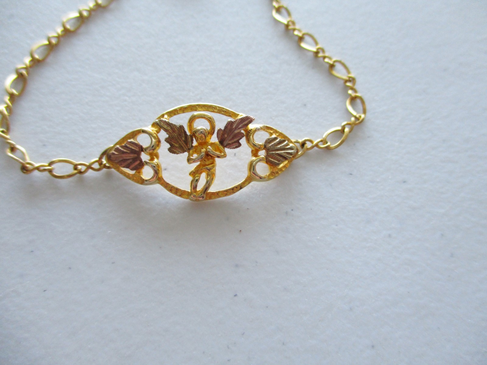 Stamper 10K Black Hills Gold Cherub Bracelet 6 1/4