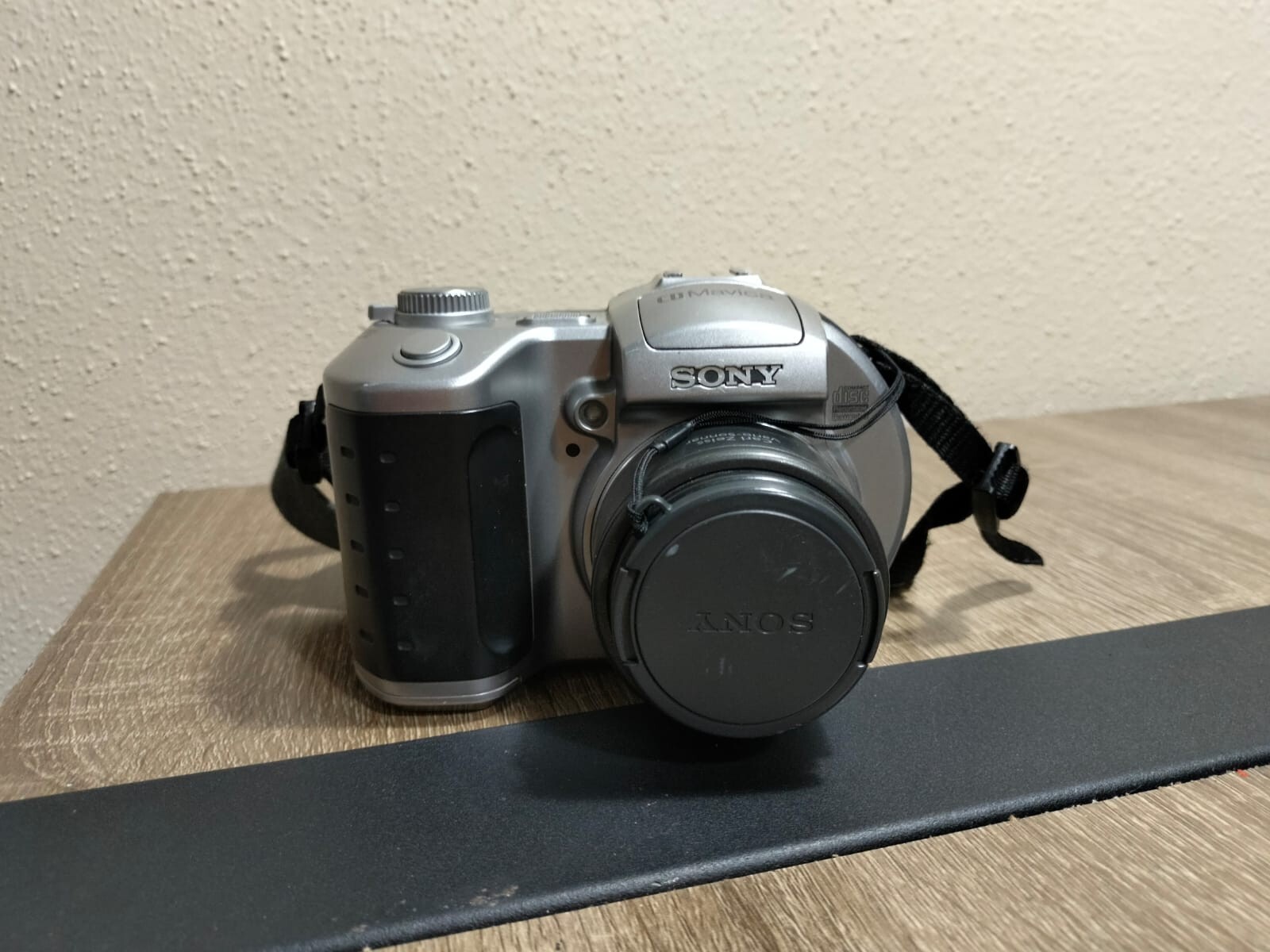 Sony Mavica MVC-CD400 Digital Camera only | eBay Sony Mavica MVC-CD400 Digital Camera only | eBay