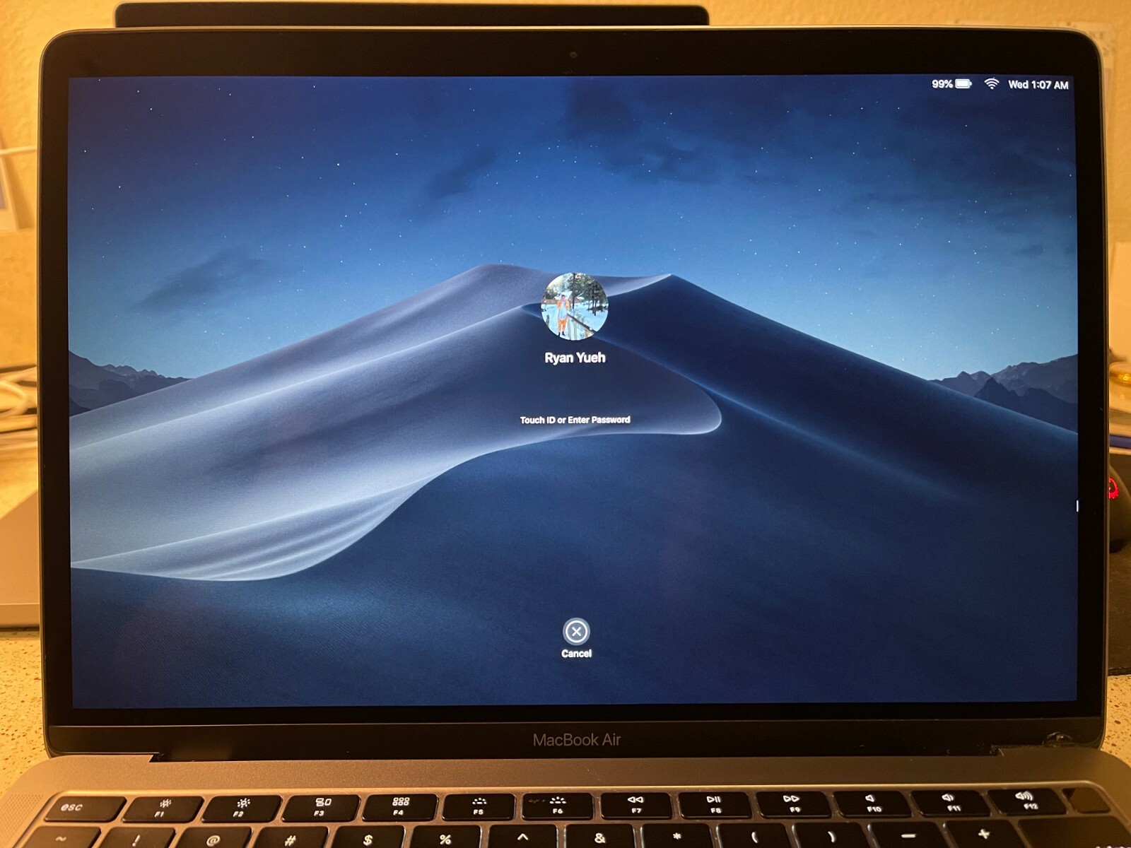MacBook本体 Apple MacBook Air 2018 8GB 256GB Amazon.com: Apple 2018 MacBook Air with 1.6GHz Intel Core i5