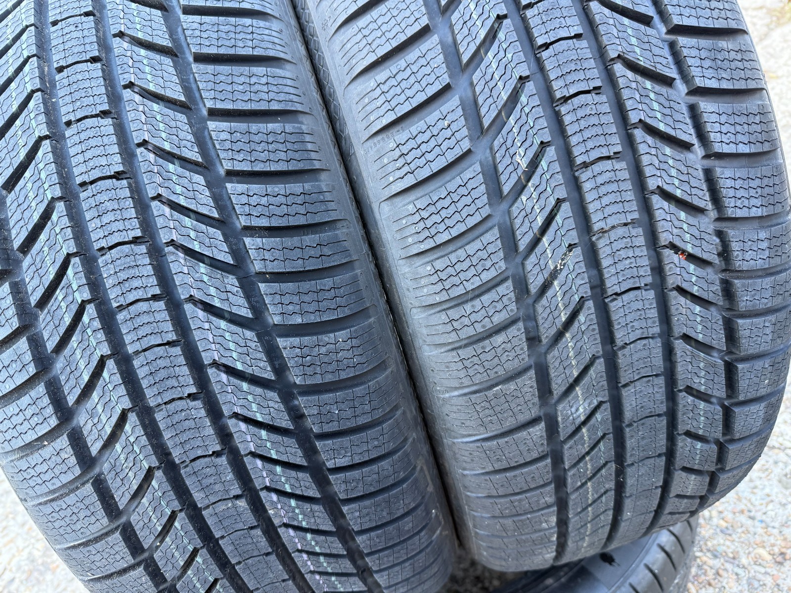 New 255 45 20 Continental, Winter, XL, M+S, 105V, x1 Tyre (F1_tyres) YD275