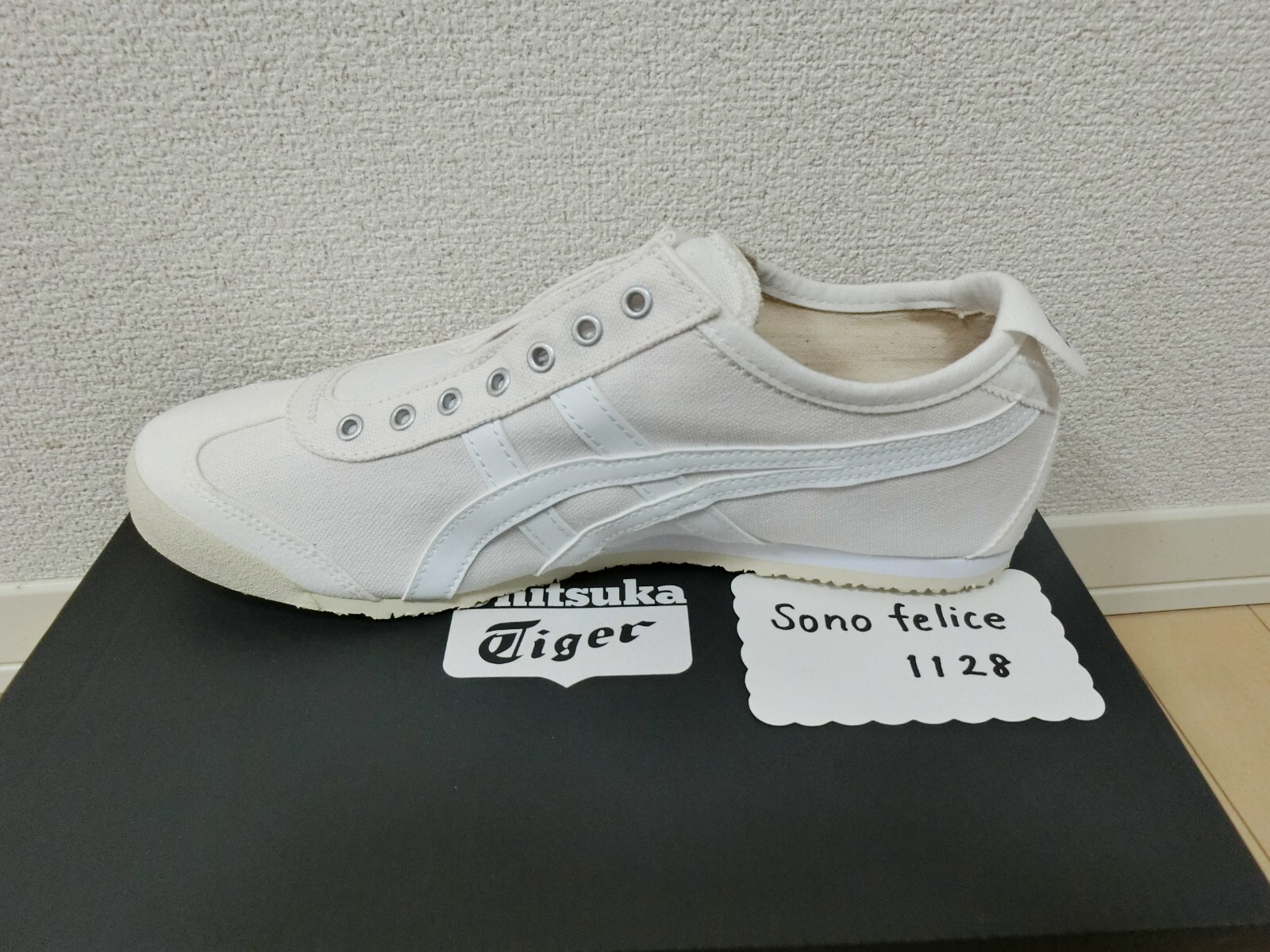 サキ　ホワイトLサイズ Onitsuka Tiger MEXICO 66 SLIP-ON WHITE/WHITE 1183C141 100