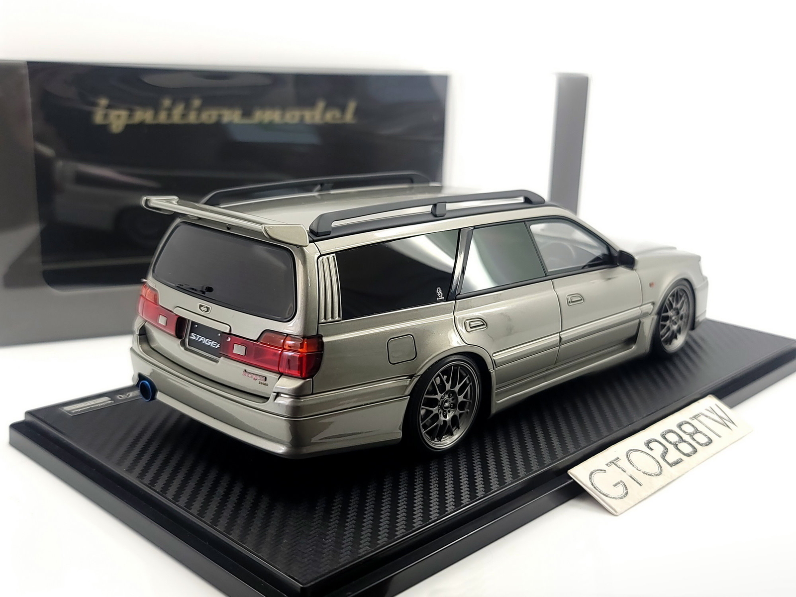 Ignition Model(IG) 1:18 scale Nissan STAGEA 260RS(WGNC34
