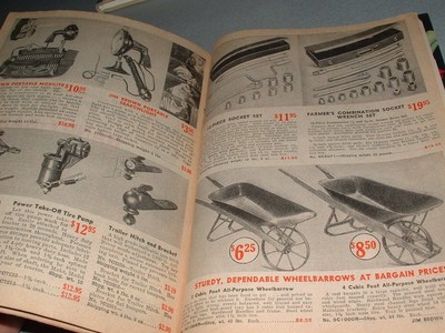 1947 Vintage FARM CATALOG Lawn, Garden, Chickens, Tools, Sprayers, Chicks, Fence