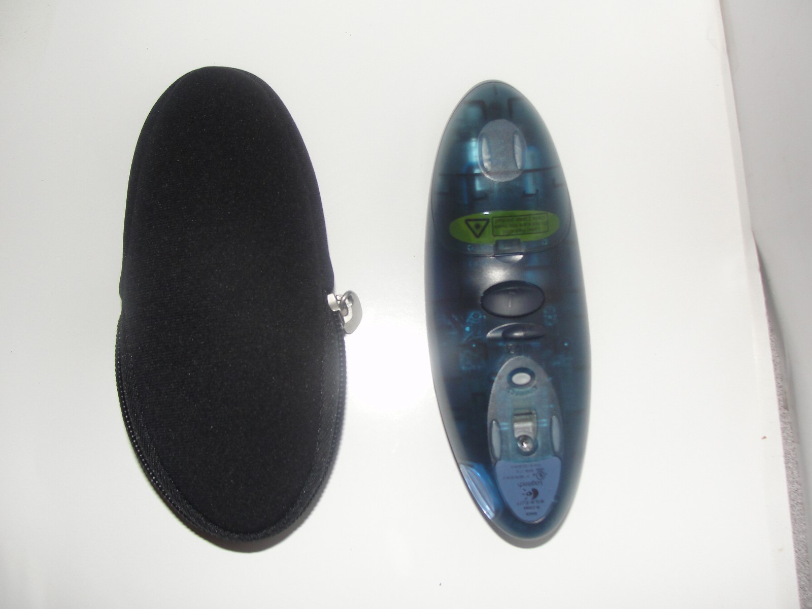 logitech wireless bluetooth presentatuion mouse MRU77