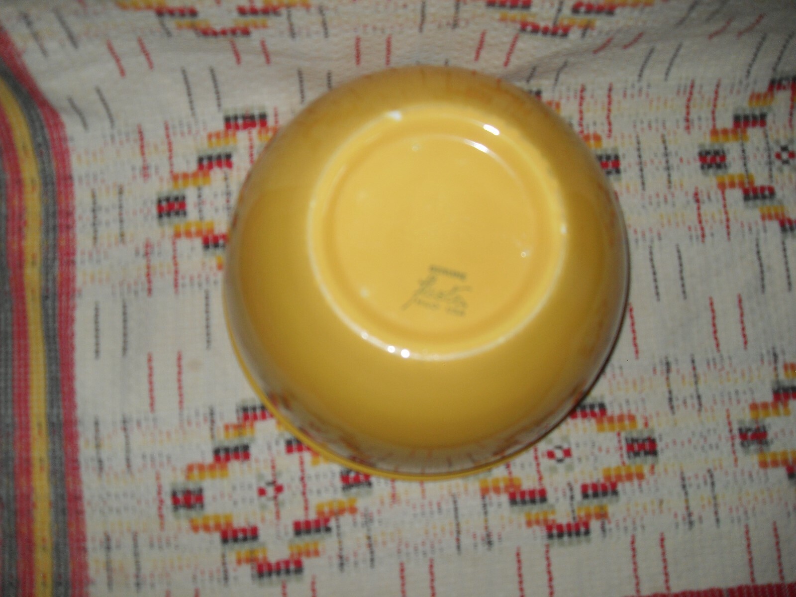 VINTAGE FIESTA  YELLOW   #7  MIXING BOWL  -FIESTAWARE -           OA2