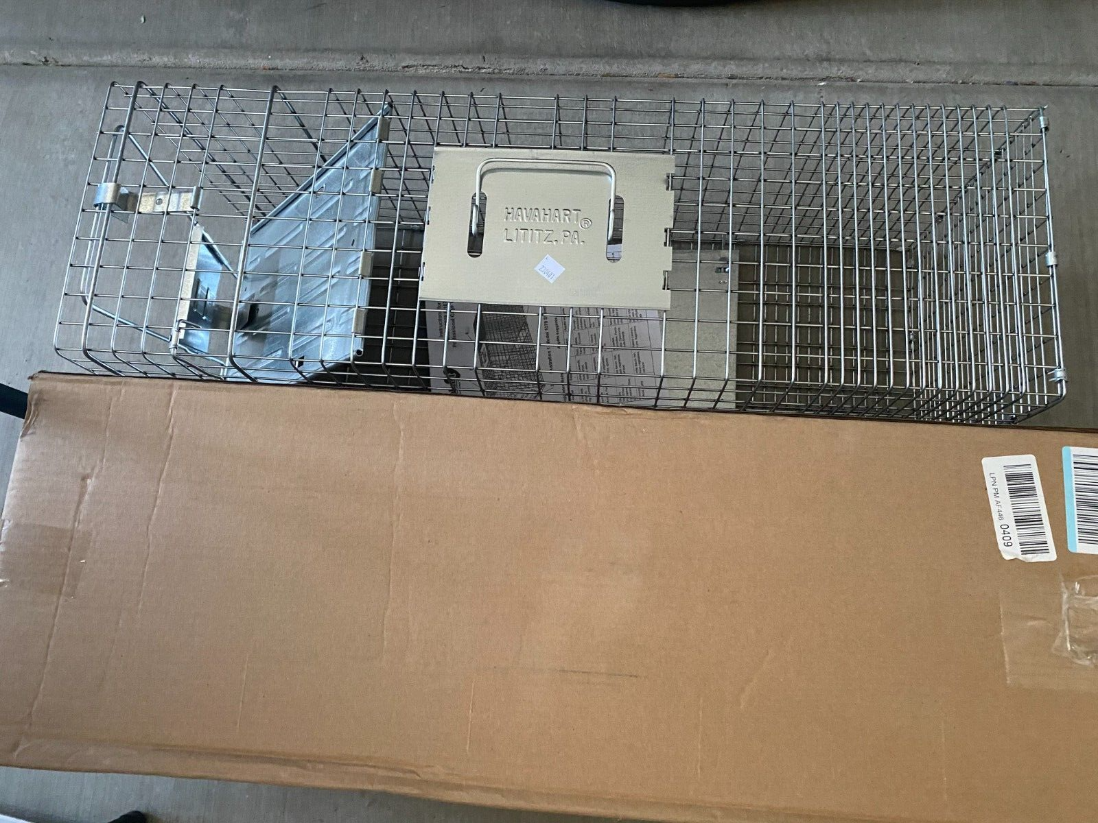HAVAHART 1079SR Large 1-Door Humane Live Animal Trap for Raccoons, Cats