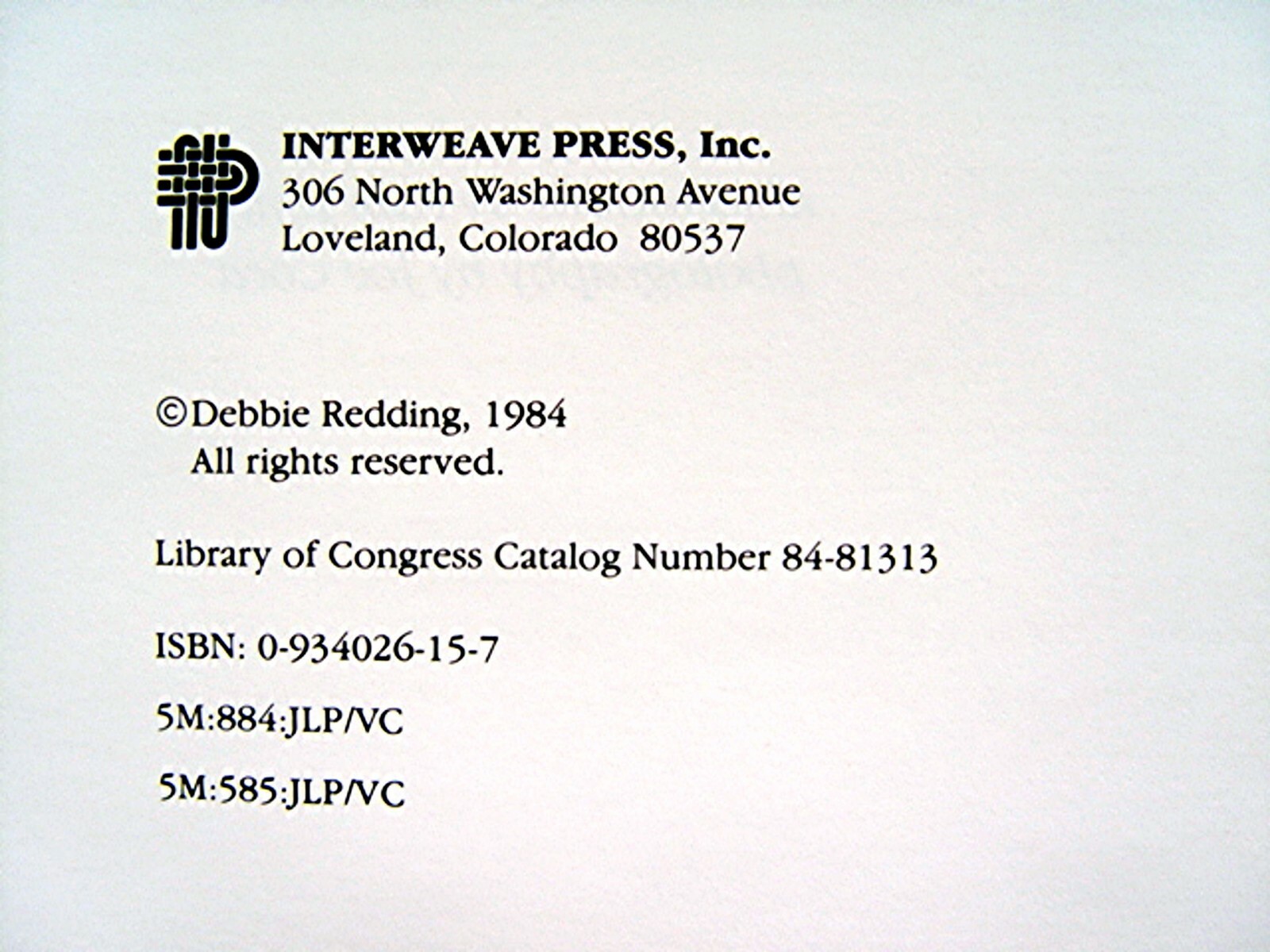 BOOK - LEARNING TO WEAVE - by Debbie Redding - 1984 PB 232 pages - Excellent