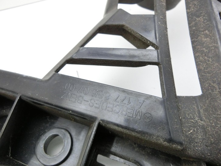 Mercedes W177 A200d 18-22 Fronthalter Träger Verbinder Links Mercedes W177 A200d 18-22 12.07.2019 A1778850700 gebraucht Vorschau 4