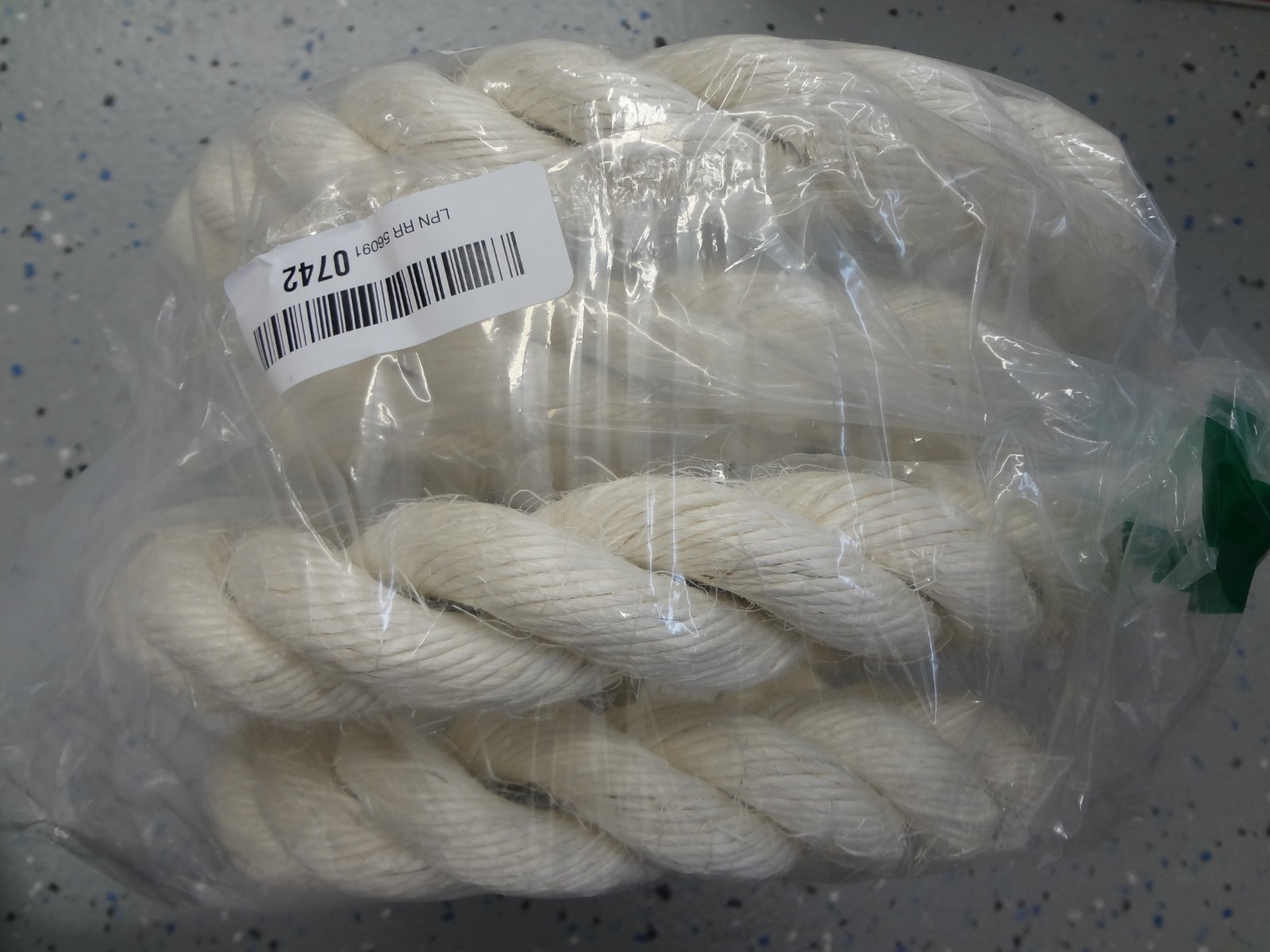 Parrot Perch Pet Bird Natural Bungie Sisal Rope Twister with Bell (O21)