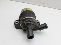 Audi A4 8W 19-24 TDI 2,0 120KW Umwelzpumpe Heizung Pumpe Audi A4 8W 19-24 27.01.2020 05L965567 gebraucht Vorschau 2