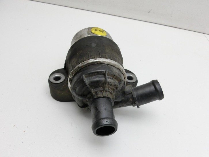 Audi A4 8W 19-24 TDI 2,0 120KW Umwelzpumpe Heizung Pumpe Audi A4 8W 19-24 27.01.2020 05L965567 gebraucht Bild 2