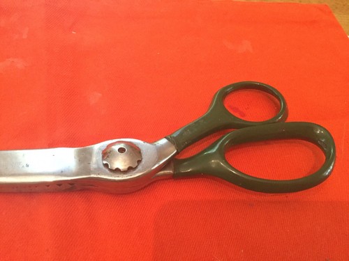 Vintage Pinking Shears Scissors, White Co, USA