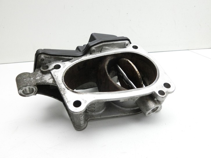 Audi A5 8T 11-16 TDI 3,0 180KW CDUC Drosselklappe Audi A5 8T 11-16 04.04.2013 059145950AF gebraucht Vorschau 4