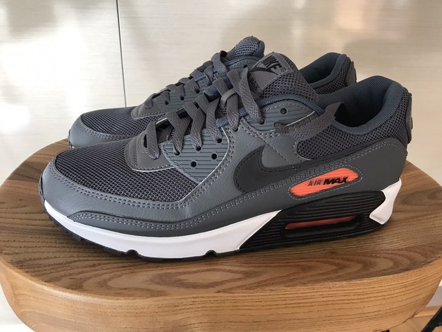 black tns jd