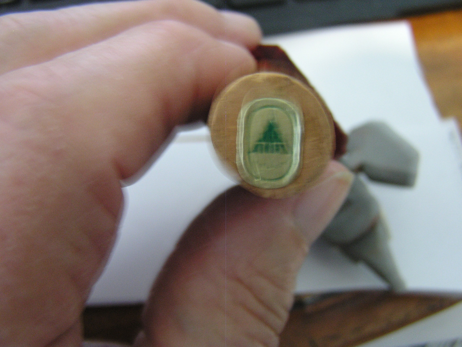 Anri Bottle Stopper-Mechanical Wood Elephant