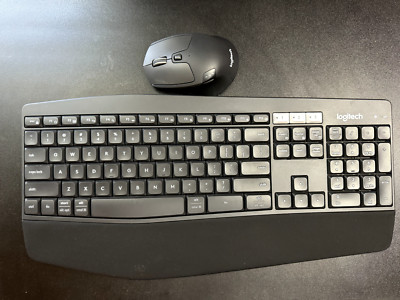 Logitech - MK850 Performance Full-size Wireless Keyboard and Mouse Combo for PC
