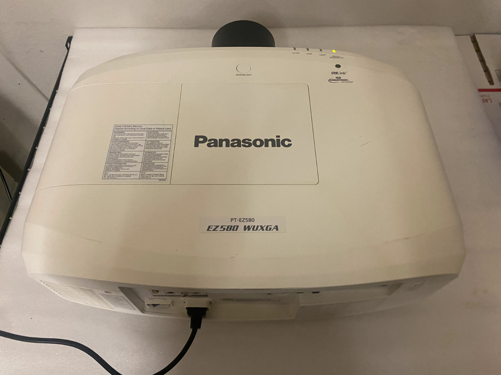 Panasonic PT-EZ580 LCD Projector w/Chief CMS009W Mount 5400 ANSI Lumens 2614 Hrs Panasonic PT-EZ580 LCD Projector w/Chief CMS009W Mount 5400 ANSI Lumens 2614 Hrs