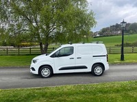 VAUXHALL COMBO CARGO 2000 1.5 TURBO D 100PS SPORTIVE L1 VAN 22 REG 58,500 MILES