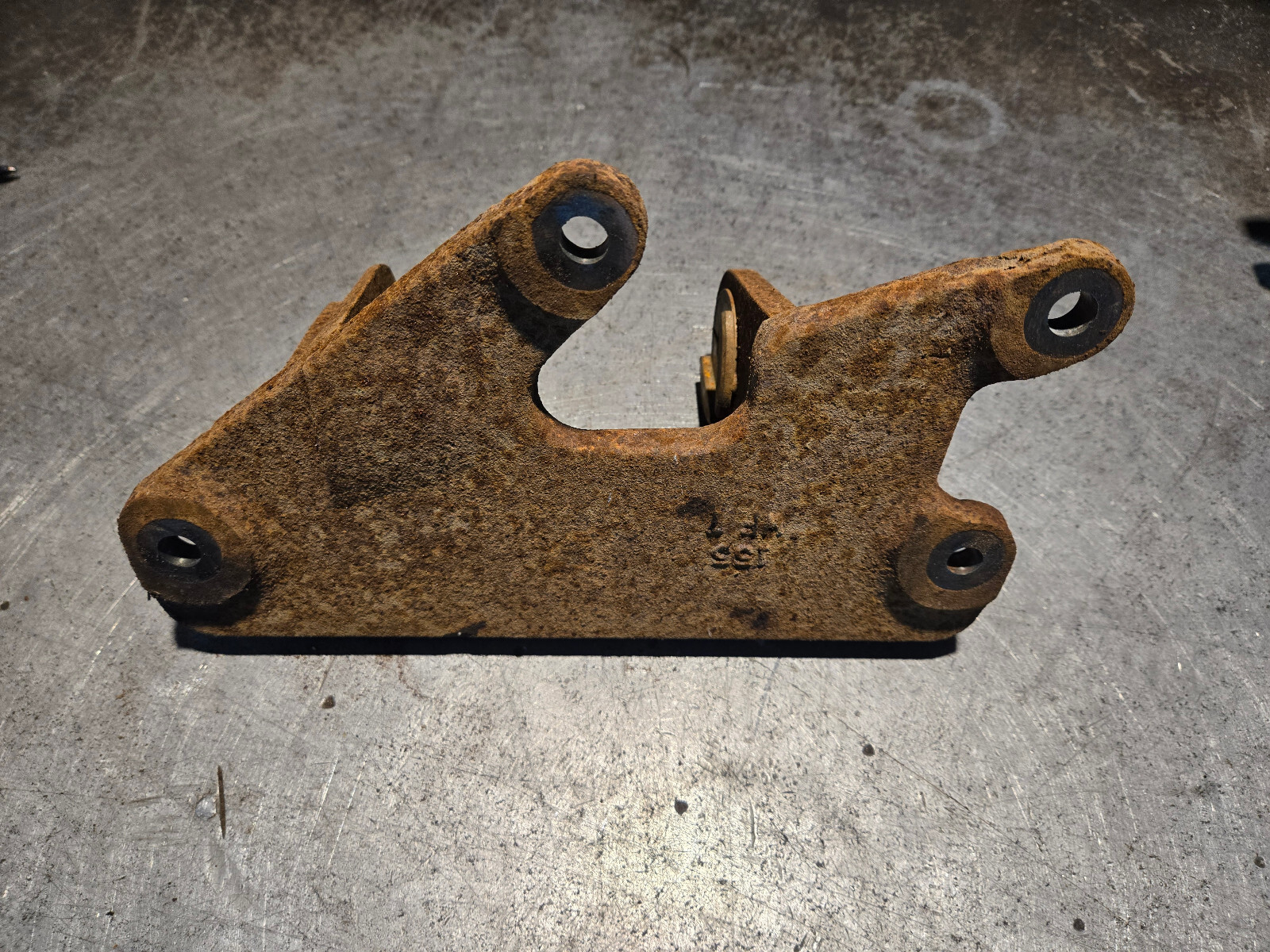 RH Engine Mount bc34-6046-db 6.7L FORD POWERSTROKE - Picture 4 of 4