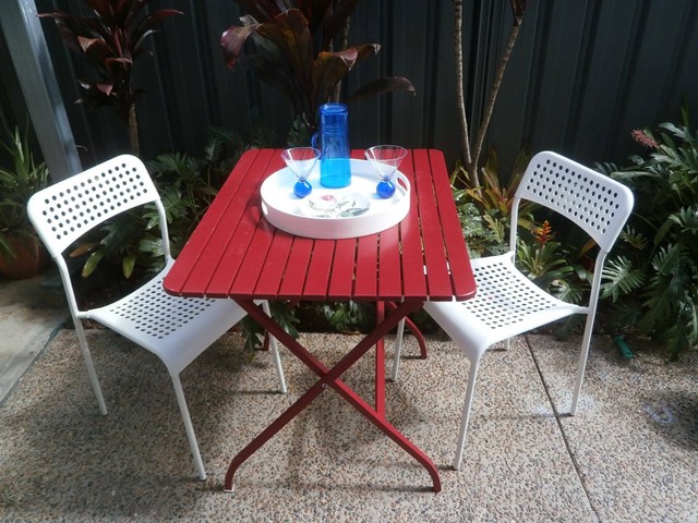 gumtree folding table and chairs