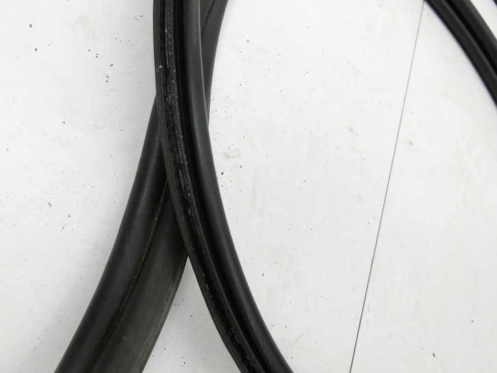 Land Range Rover L322 05-09 Dichtung Rahmen für Heckklappe Kofferraum Land Range Rover L322 05-09 20.09.2006 gebraucht Vorschau 3