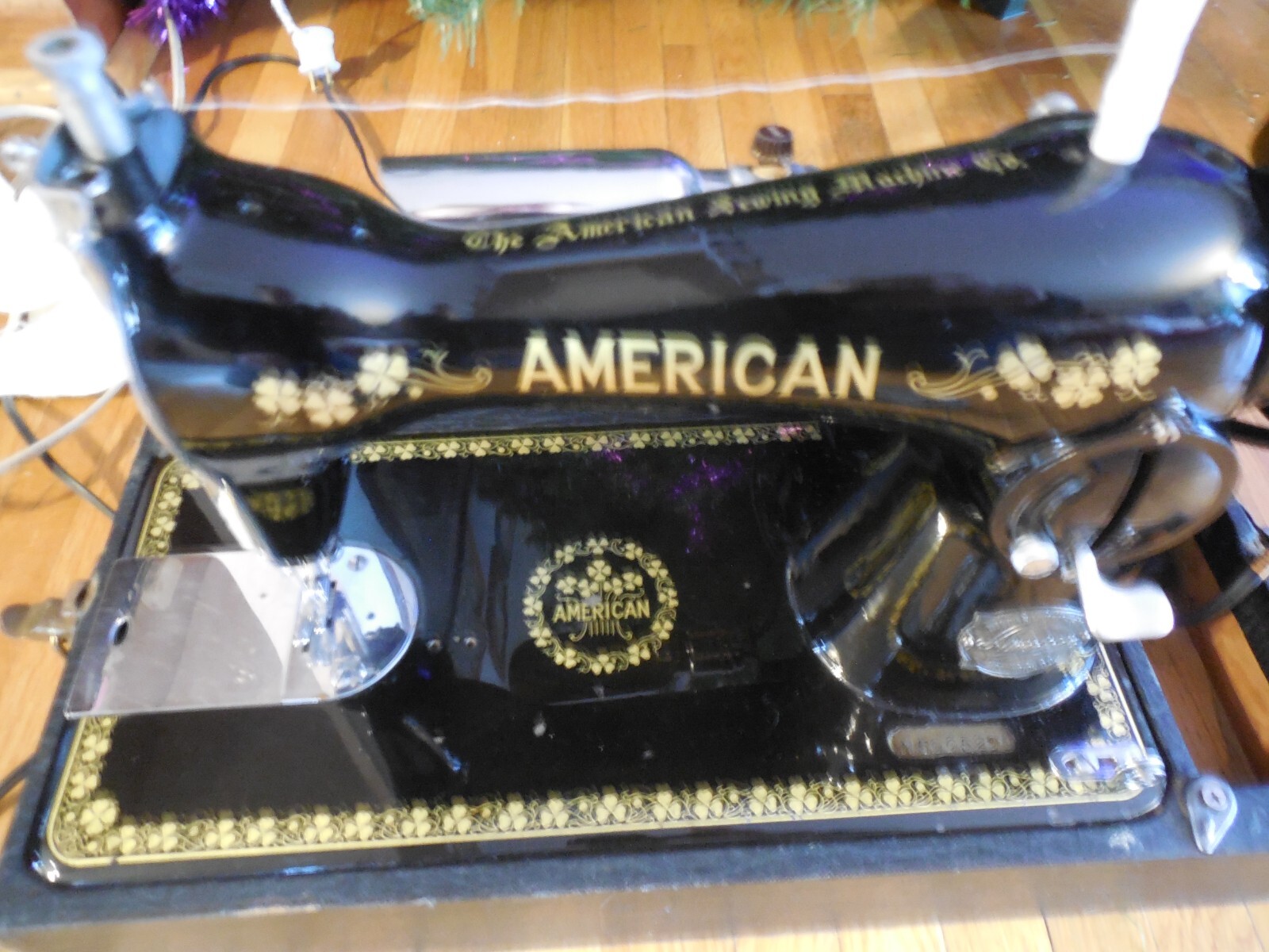 Vintage AMERICAN Sewing Machine Black and Gold W Case LOOKS