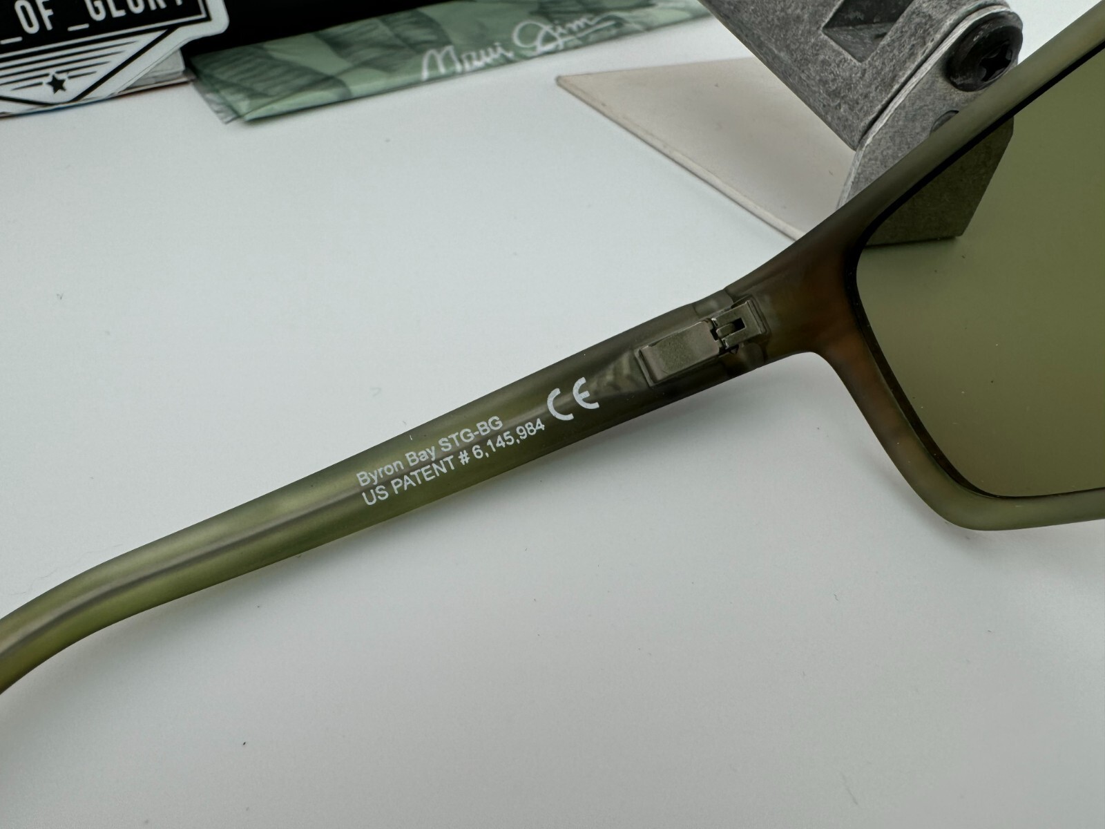 Pre-owned Maui Jim Byron Bay Mj 746-15mr Matte Green Stripe Maui Ht Polarized Sunglasses