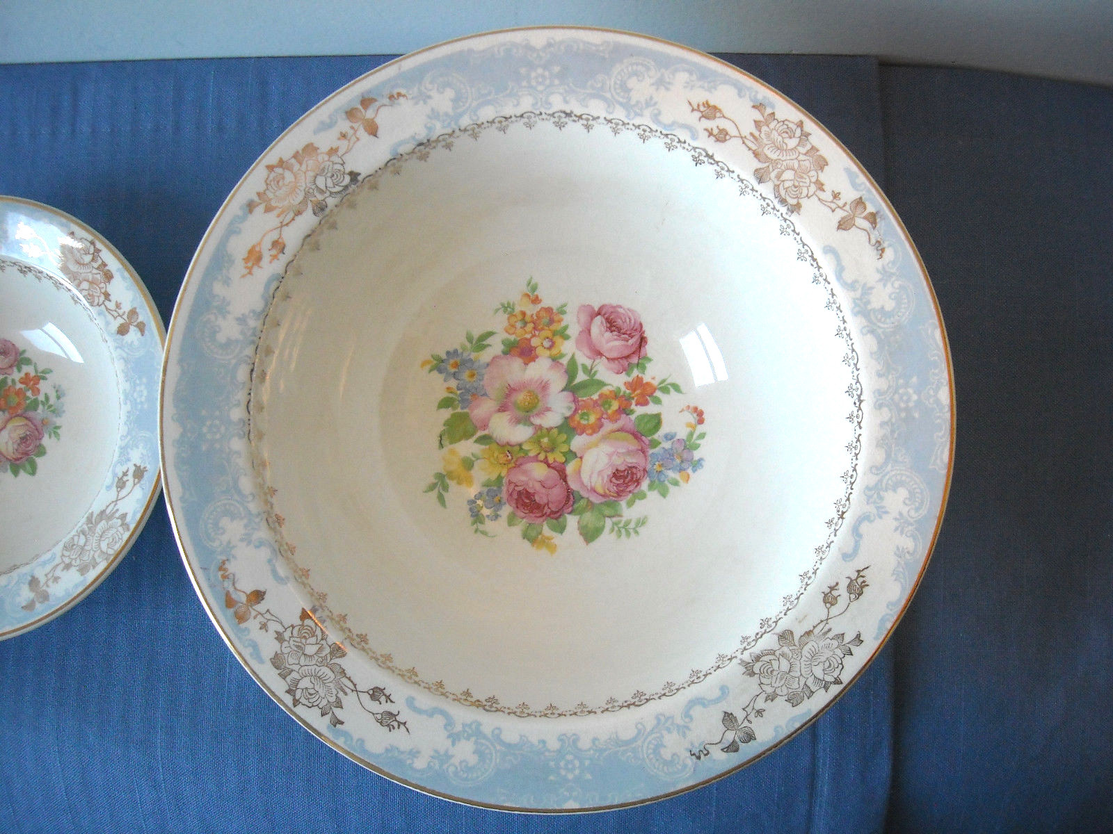 2 Homer Laughlin Royal Splendor Rimmed Bowls 9