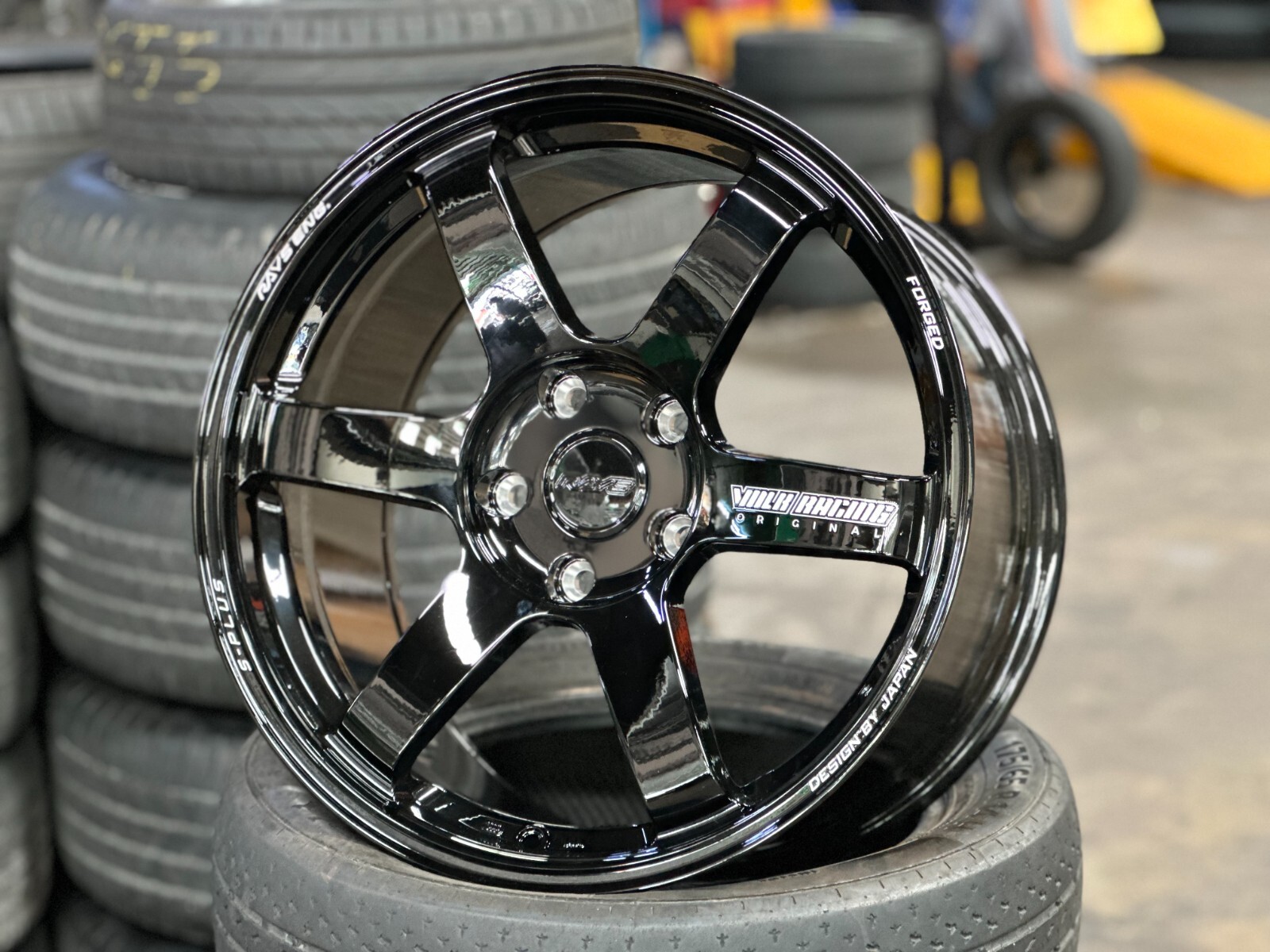 RAYS TE37 SAGA 18 × 8J +45 Evasive Motorsports: Volk Racing TE37 Saga SL M-Spec Wheel