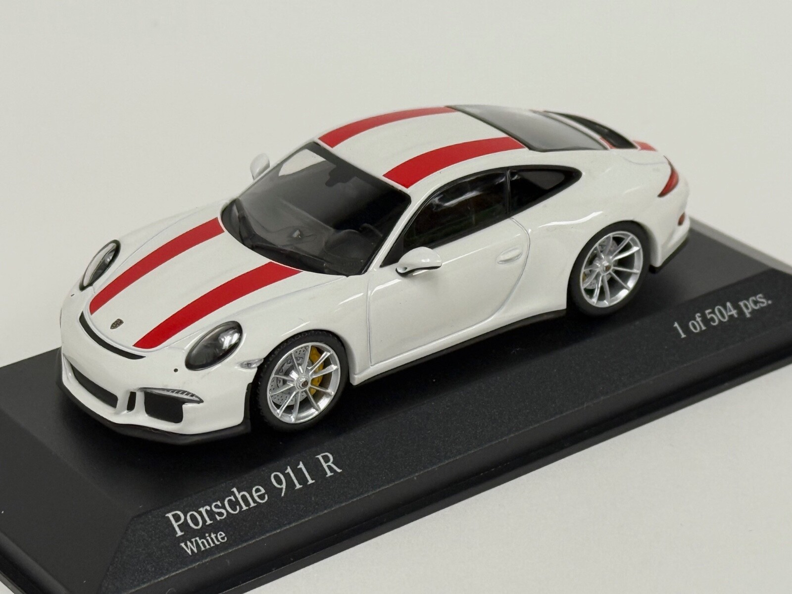ミニチャンプス 1/43 ポルシェ 911R 2016 Amazon | ☆ ミニチャンプス 1/43 ポルシェ 911R 2016 ホワイト