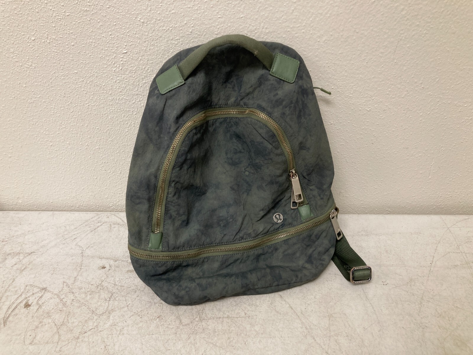 lululemon 20L バックパック グレーと黒 Lululemon Out Of Range Backpack *20L - Fragment Camo