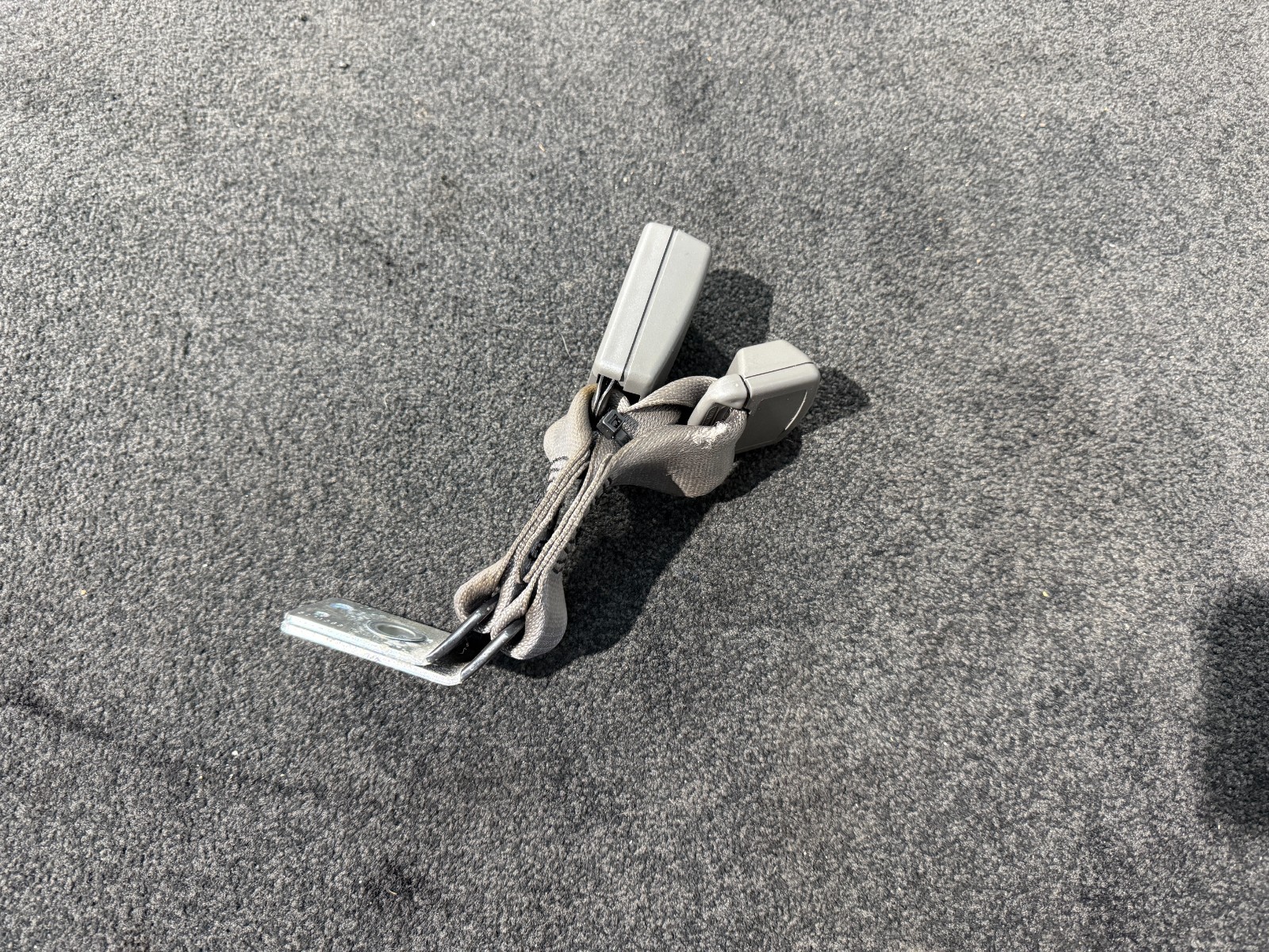 JAGUAR XF 2009 SEAT BELT REAR BUCKLE 34031282