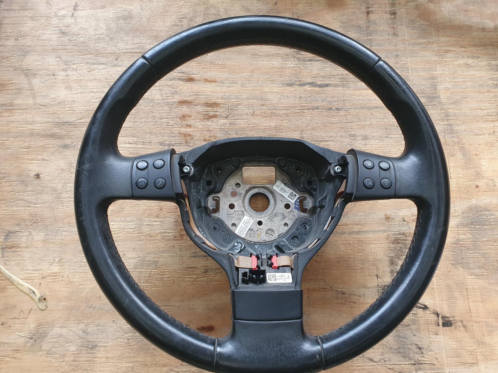 2006 Passat VW STEERING WHEEL 3C/MK6 B6-B7 ROUND BUTTONS STANDARD TYPE 3C0419091 image 7