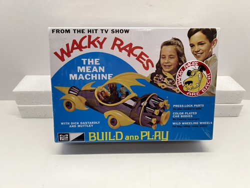 1:25 Wacky Races: Mean Machine Figures Snap MPC Model Kit