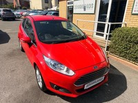 2015 Ford Fiesta 1.25 Zetec Race Red 3 Door Low Insurance Group Bluetooth 54+mpg