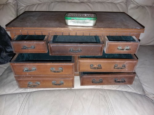 1890s 7 DRAWER JEWELRY CHEST LOOKS AMAZING HAS A DAMAGED FOOT