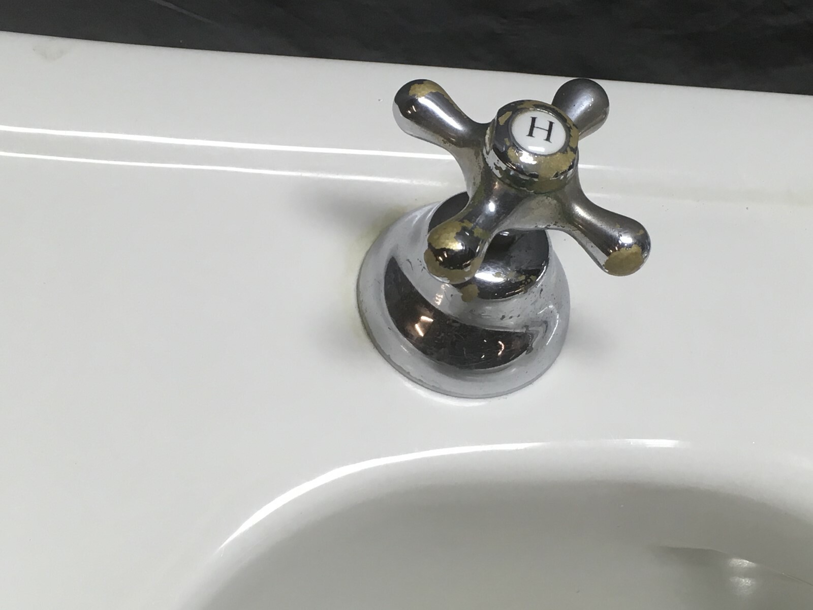 Antique Ceramic White Porcelain Pedestal Bathrom Sink Old Vtg Standard 39-19E