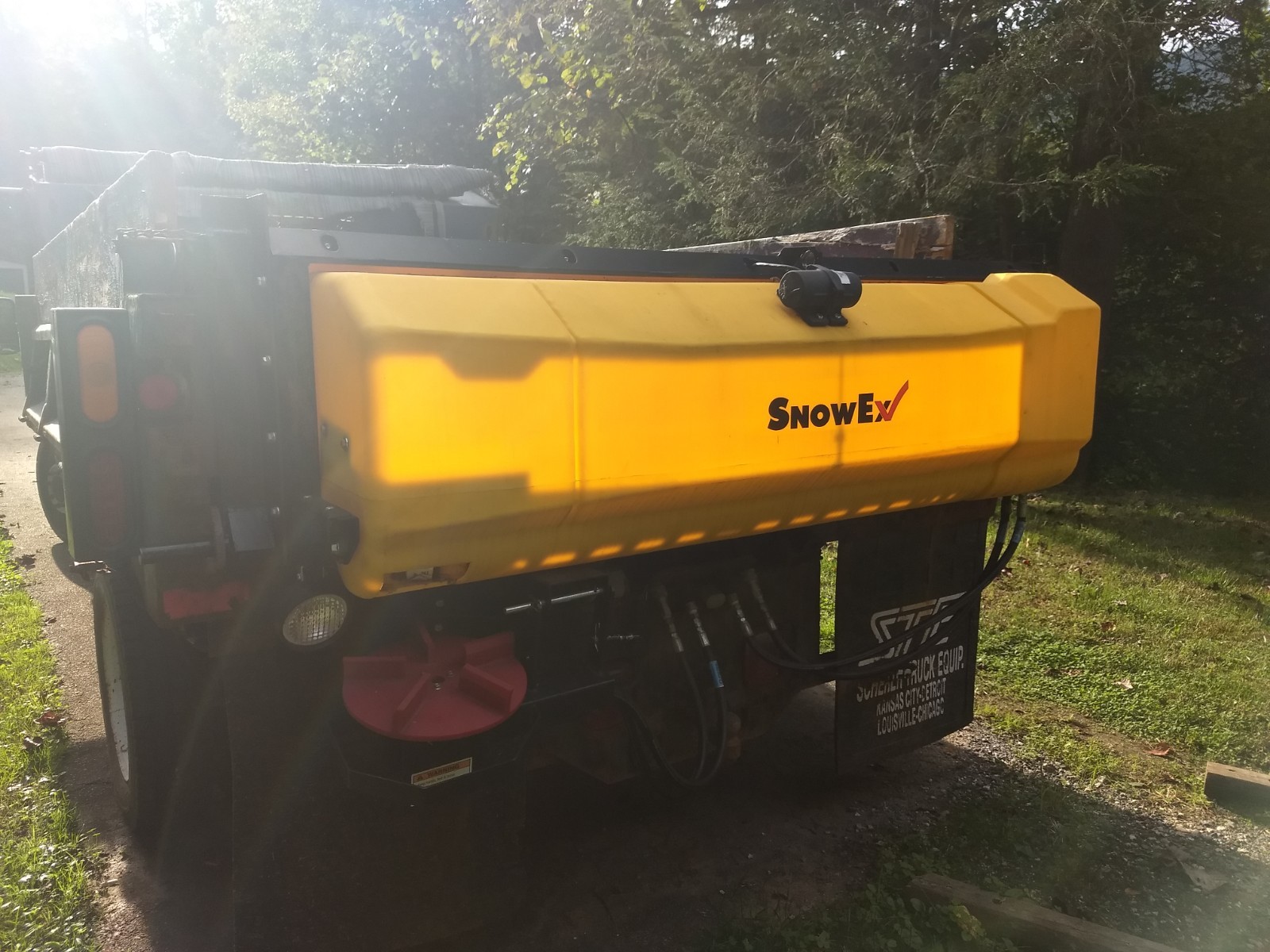 SnowEx SP-2400 Dump Box Salt Spreader V-Maxx Replaces Tailgate w/ Mounting