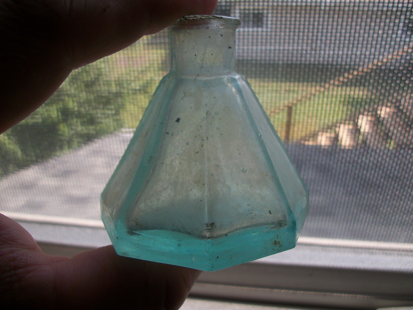 1880s ERA TOOLED LIP EIGHT SIDED AQUA UMBRELLA INK PANELED BASE EDGES FREE SHIP